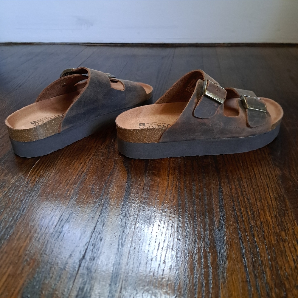 White Mountain Footbeds Platform Sandals Size 6